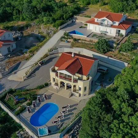 Adriana Kvarner Сasa de vacaciones *