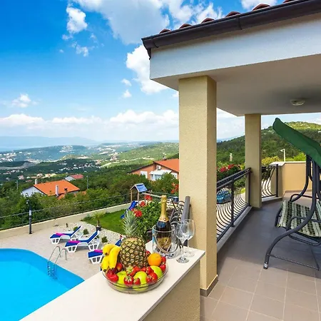 Adriana Kvarner بيت للعطل