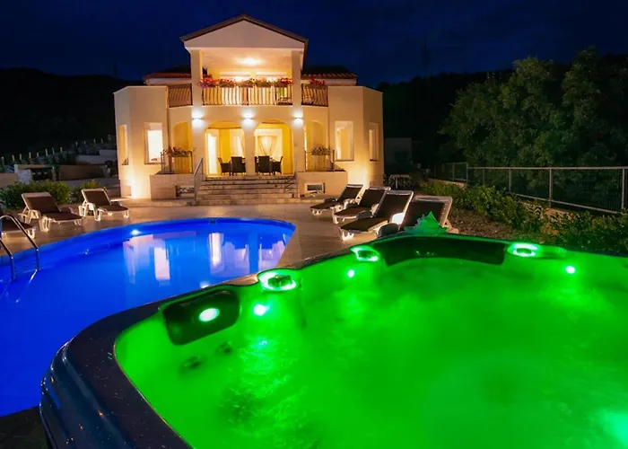 Adriana Kvarner בית נופש *